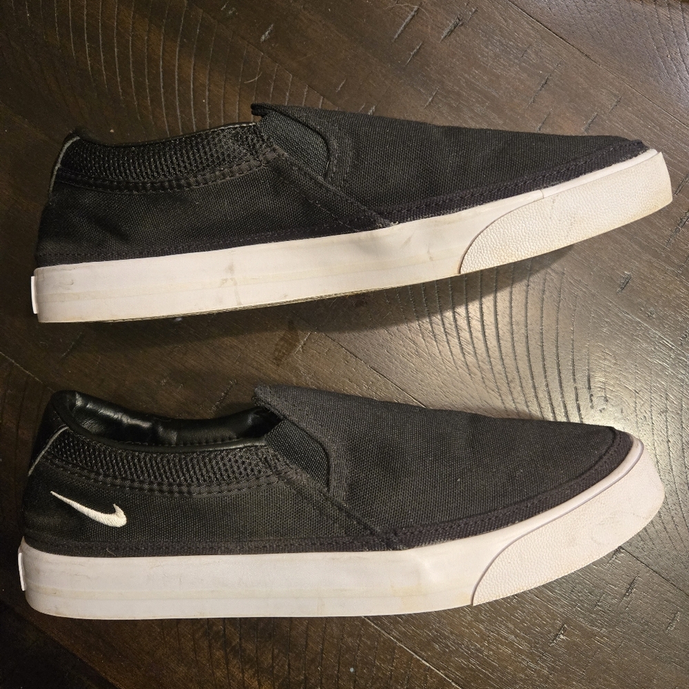 Nike Black Canvas Slip-Ons Sz 9.5 - Picture 2 of 5